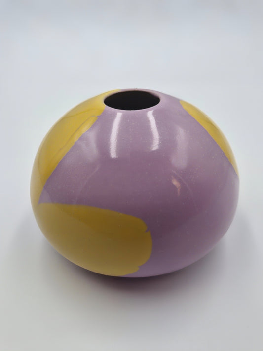 Round Vase Irish Bloom