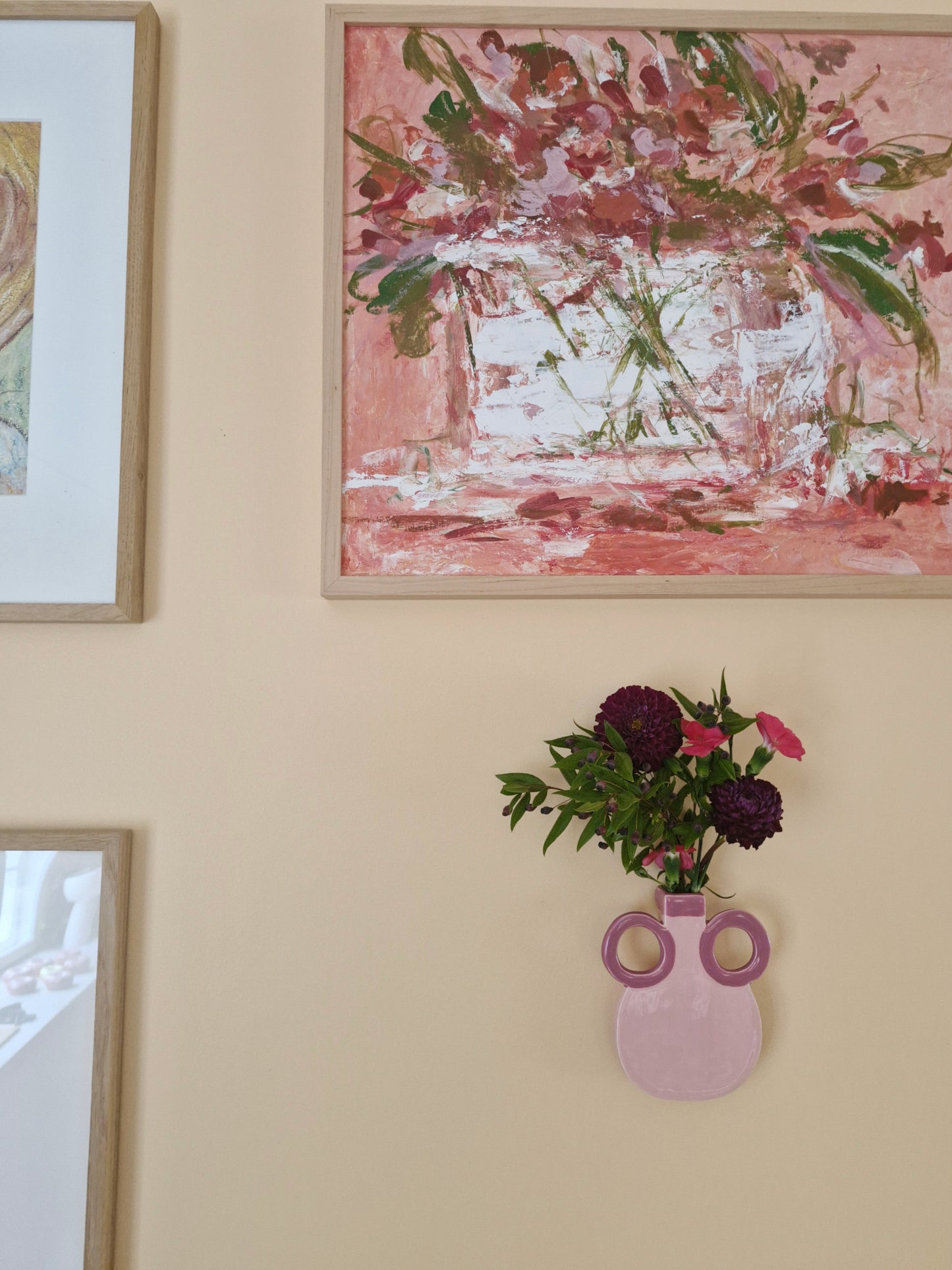 Wall Vase Round Pink