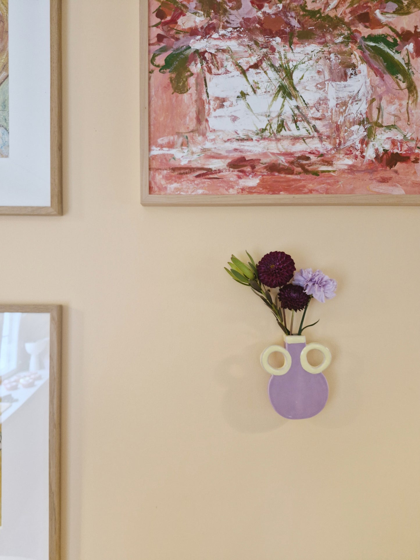 Wall Vase Round lila